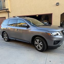 2017 Nissan Pathfinder