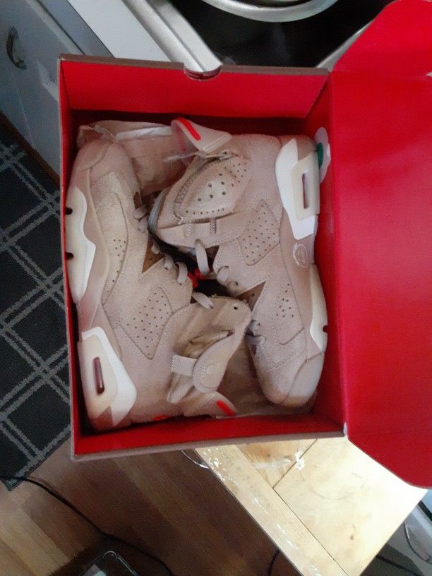 Jordan Retro 6 Travis Scott Colab Size 5