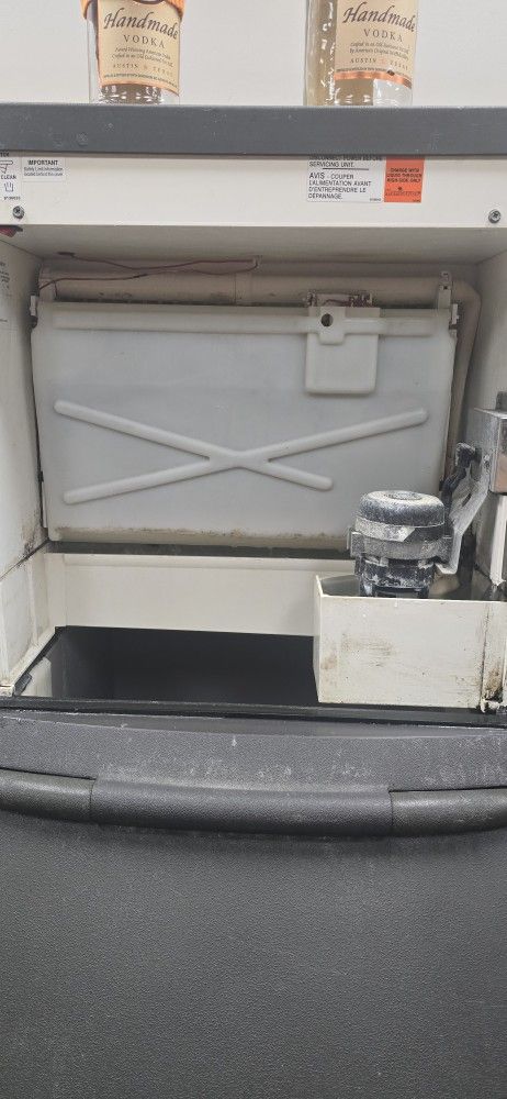 Manitowoc Ice Machine (Head Only)