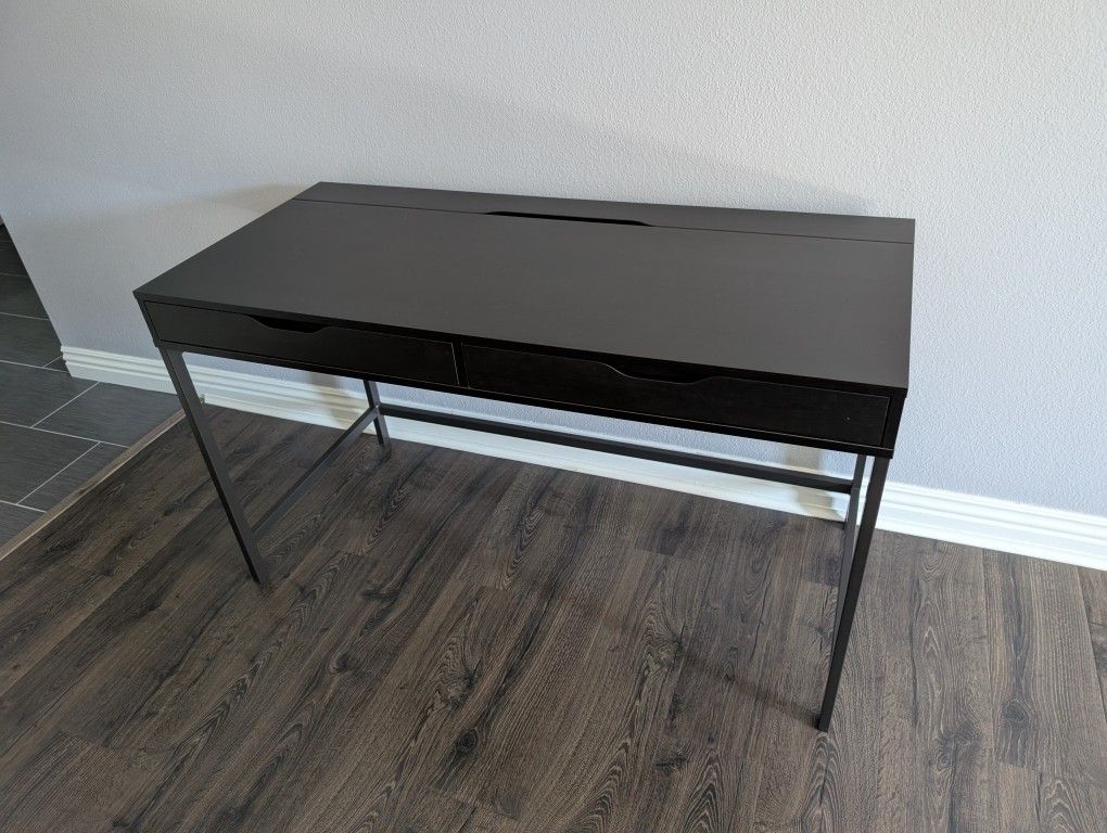IKEA ALEX
Desk
