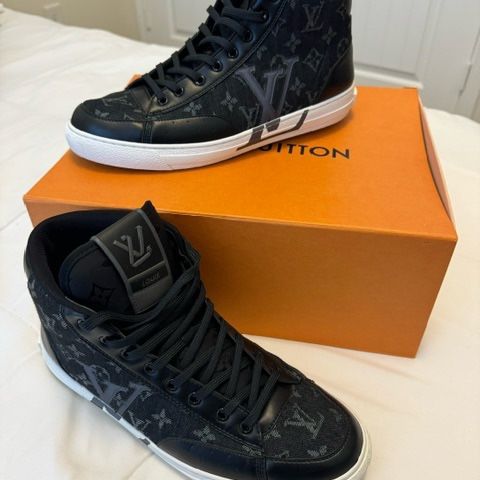 Louis Vuitton Sneakers