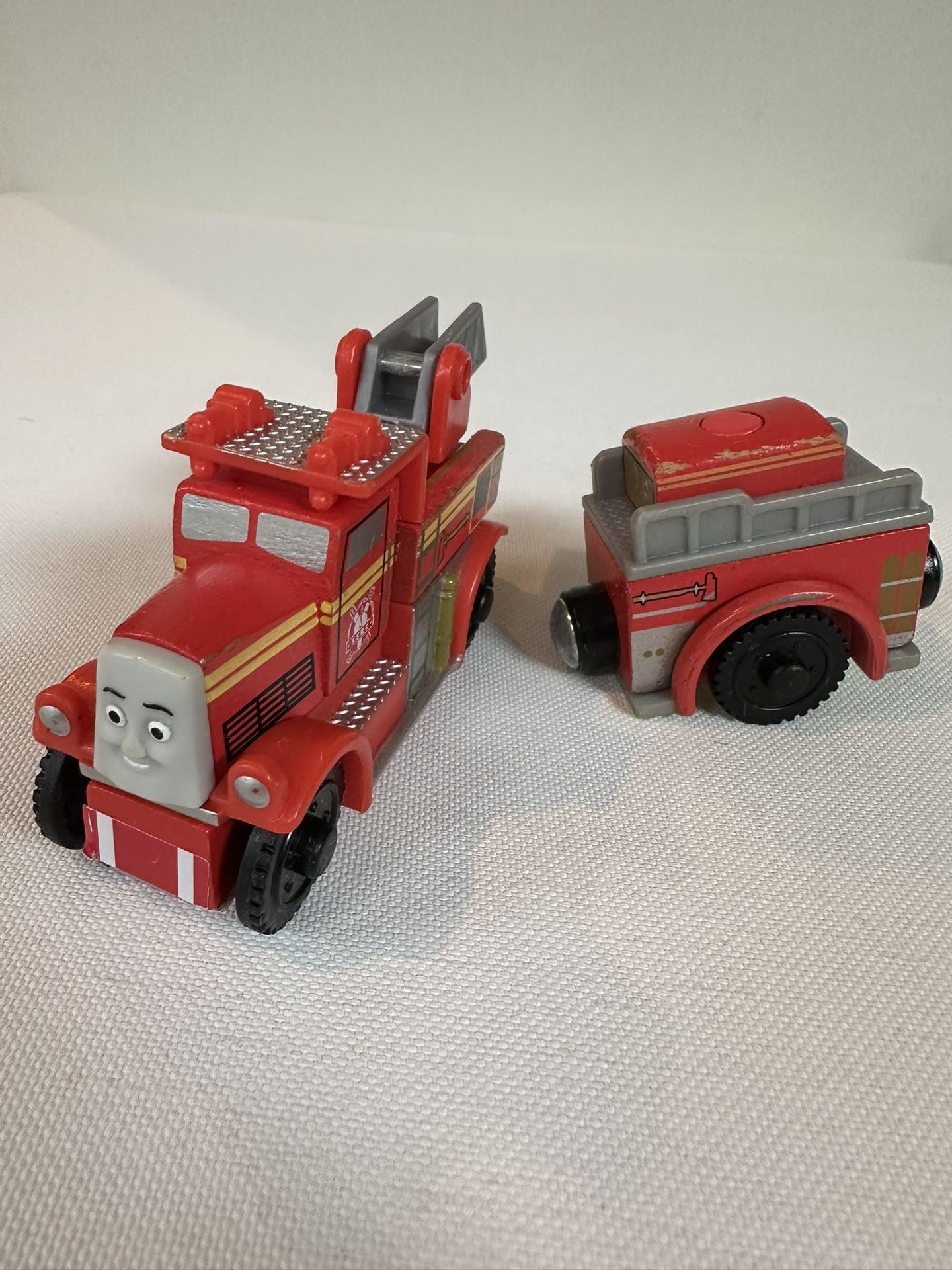 Thomas & Friends Wooden Flynn Train & Tender