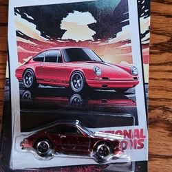 Hotwheels Chase. Burgundy Porsche!   Regular Is Red