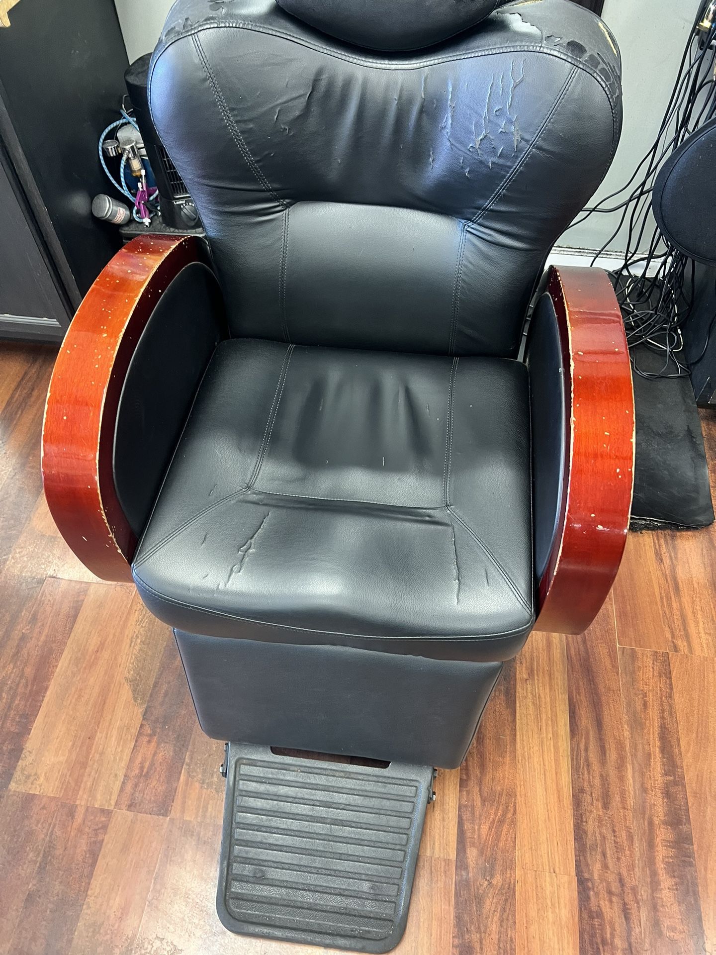 Baber Chairs & Salon