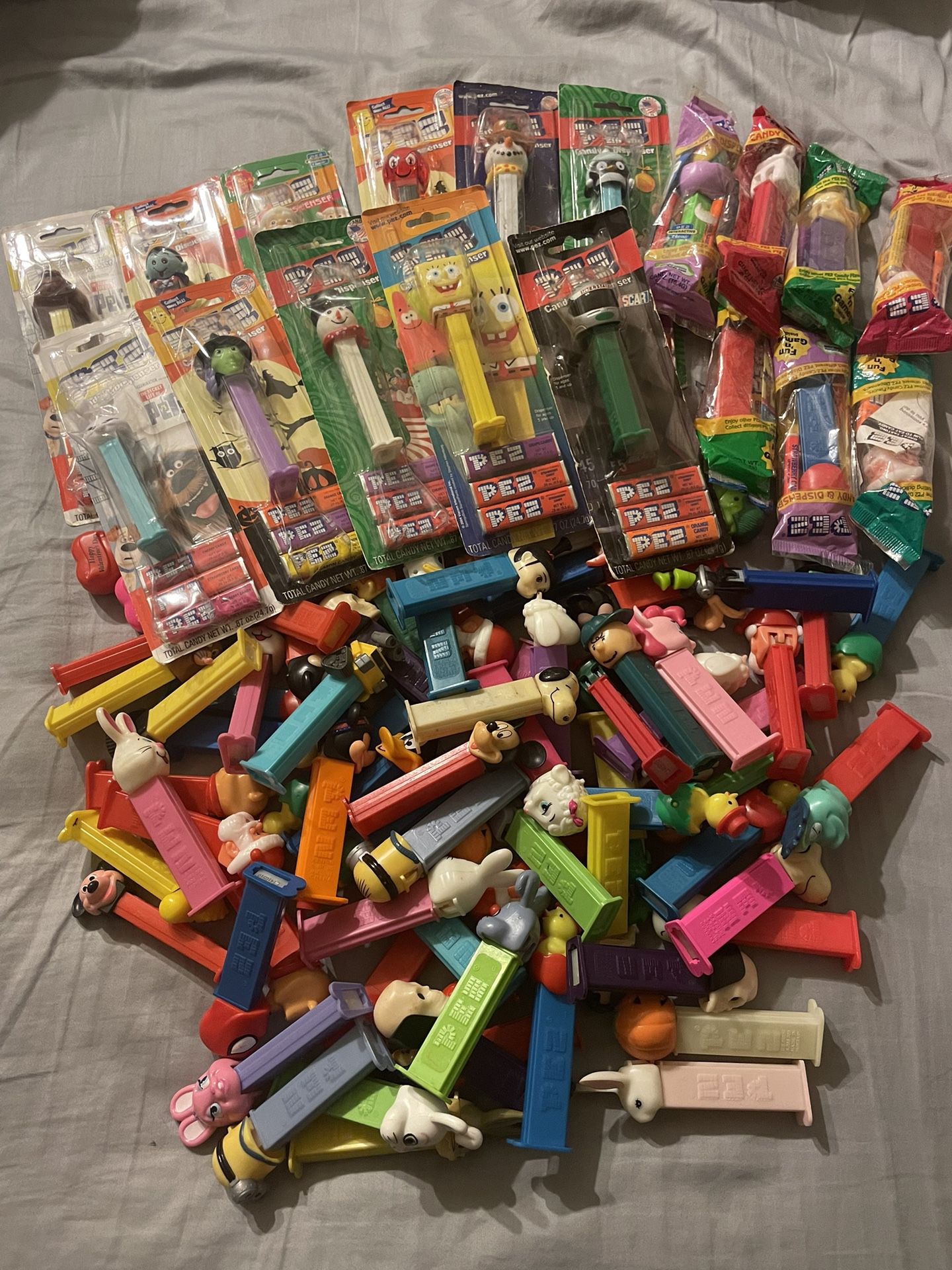 113 Vintage PEZ Dispenser Collection (Years 1(contact info removed))