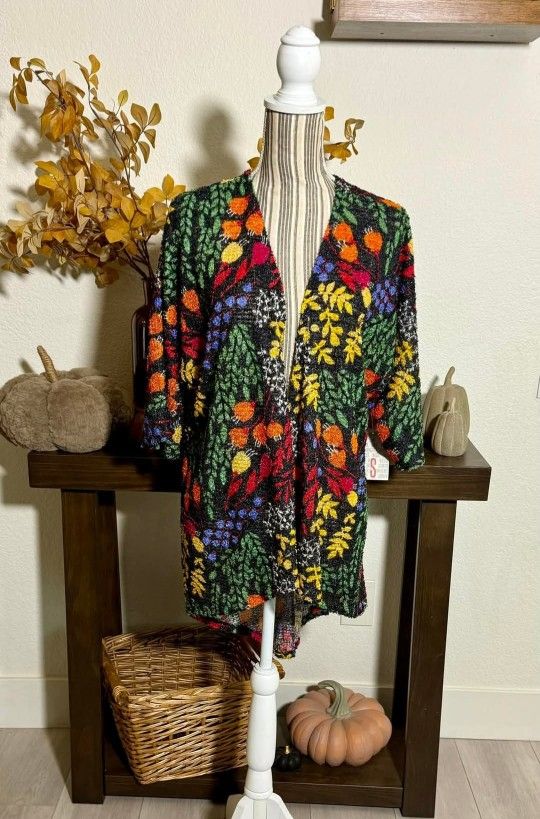 ♥️ NEW—Beautiful, vibrant & cozy cardigan by LuLaRoe 🧡 Size Small—generous sizing; may fit M/L