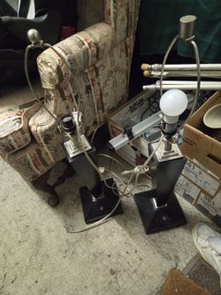 2 lamps