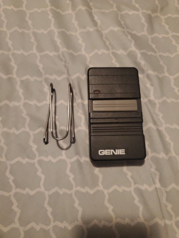 Genie Garage Door Opener Model: GT90-1