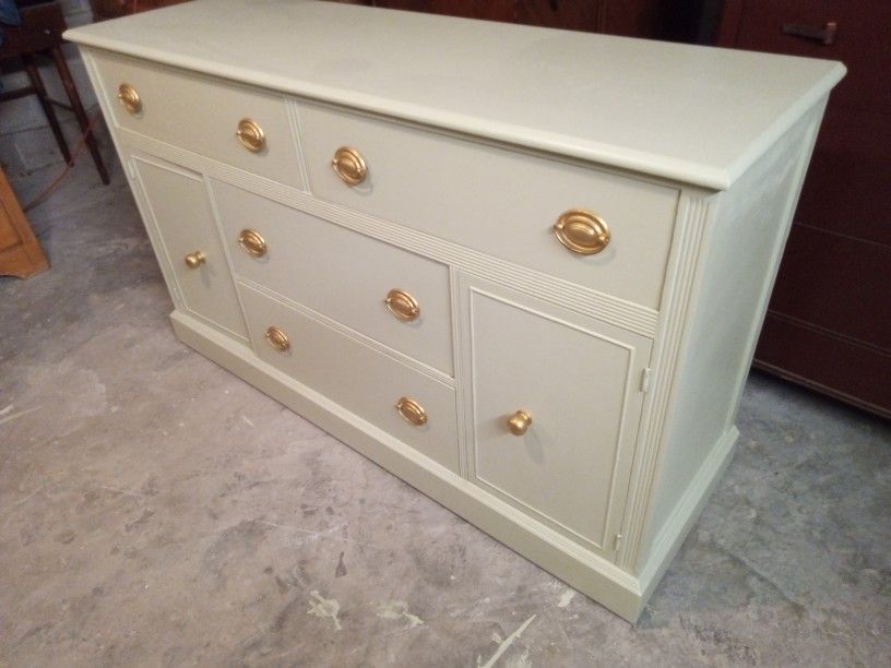 Vintage/Antique Dresser/Credenza/Buffet