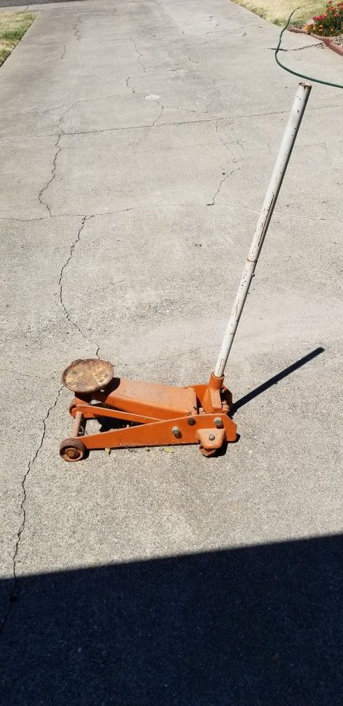 Vintage Rolling Car Jack & Set Of 3 Ton Jack Stands