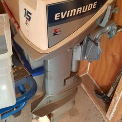1984 Evinrude 15 Hp With 4 Hrs Run Time