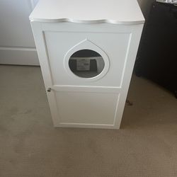 2 Story Wooded Cat litter Box 