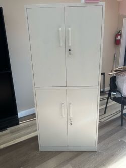 Metal storage cabinet