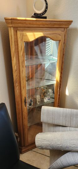 Mirrored corner cabinets