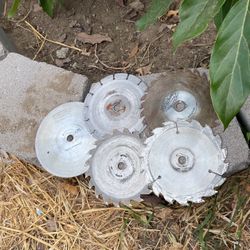 5 Sawblades $25 take them all