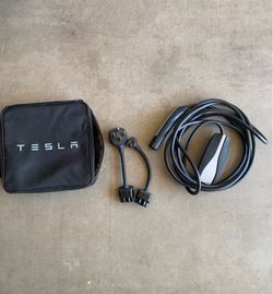 Tesla Mobile Connector Sets