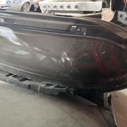 Dodge Charger Drivers Headlight 