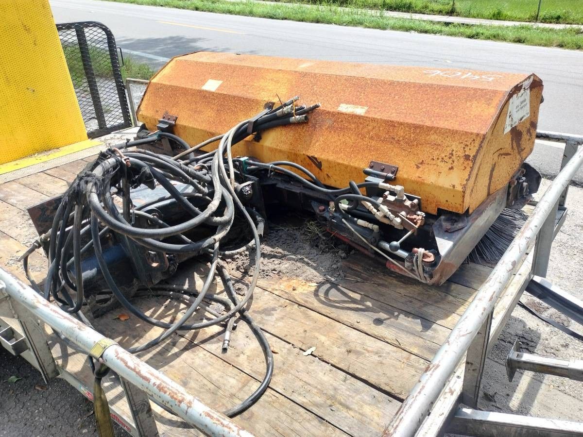 7 Foot Hydraulic Tilt Angle Broom Sweeper Brush Attachment