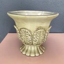 Pedestal Containers