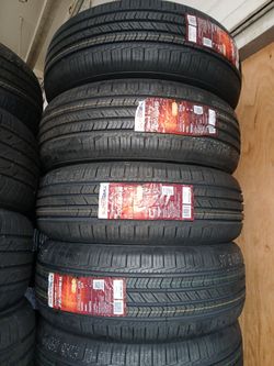 Tengo un set de llantas nuevas 205 65 15 de la marca supermax