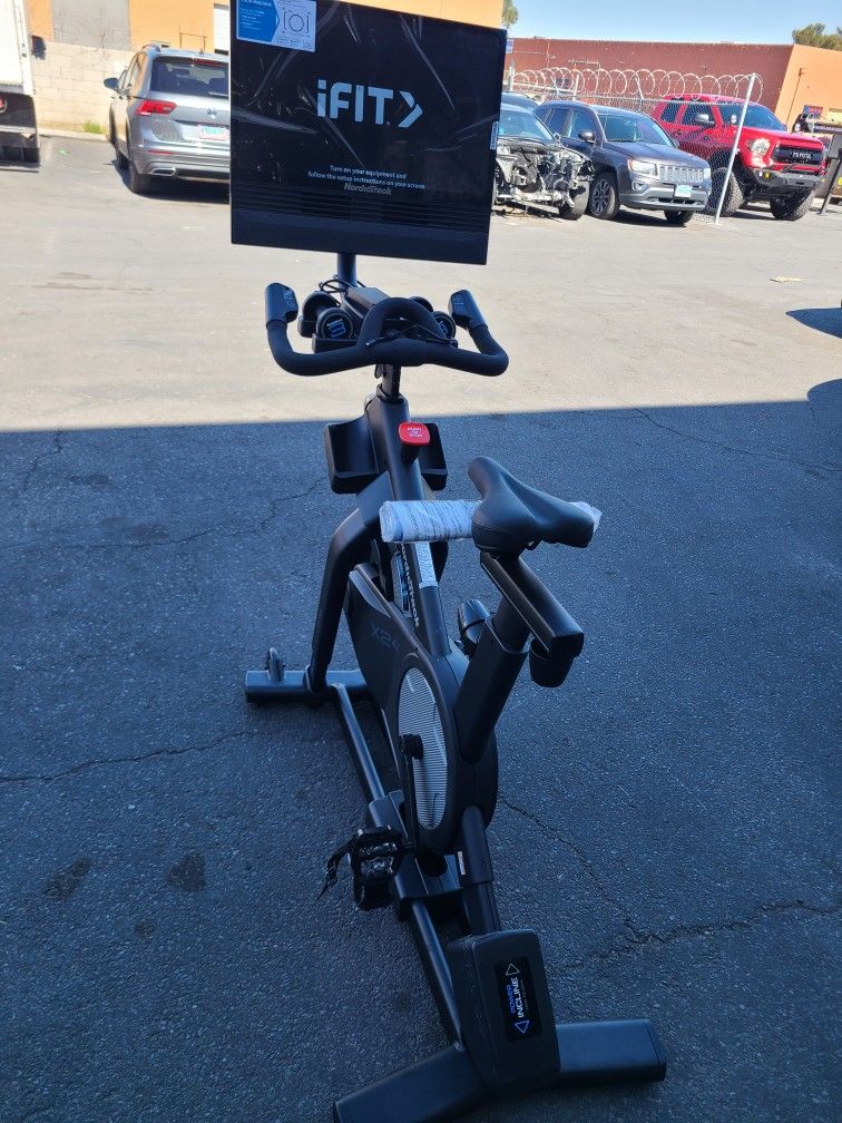 Nordictrack X24 Bike Incline Decline Function 2025 model...