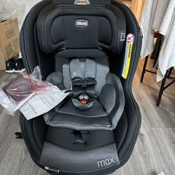 Chicco Car Seat BRAND NEW 