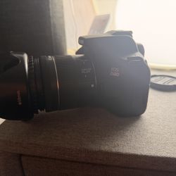 Canon EOS 250D DSLR w/ Lens & Accessories 