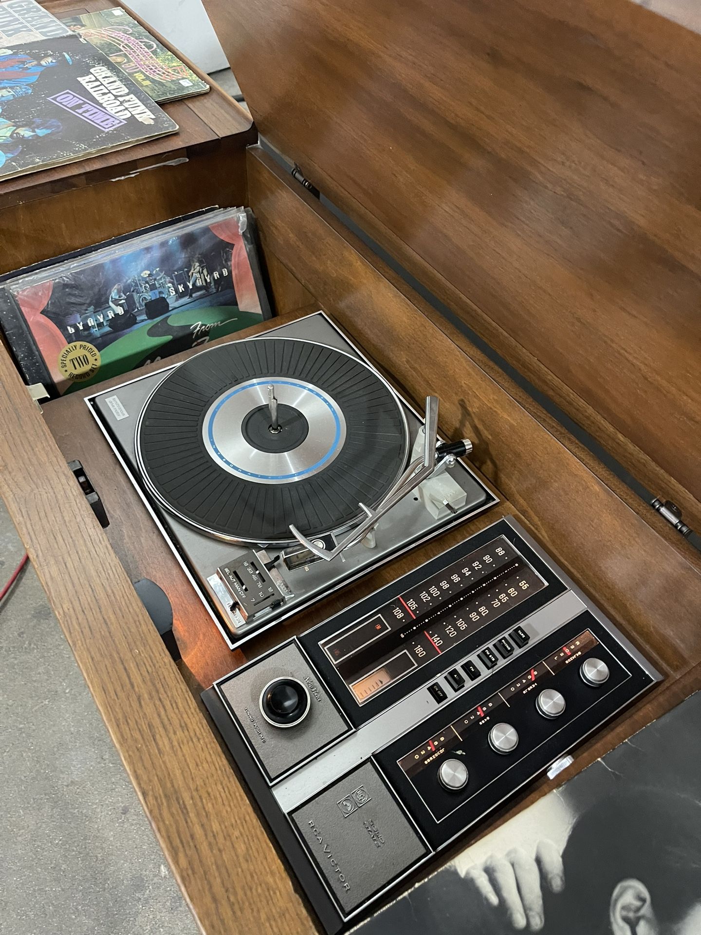 Vintage Stereo Console With Records Works Perfectly