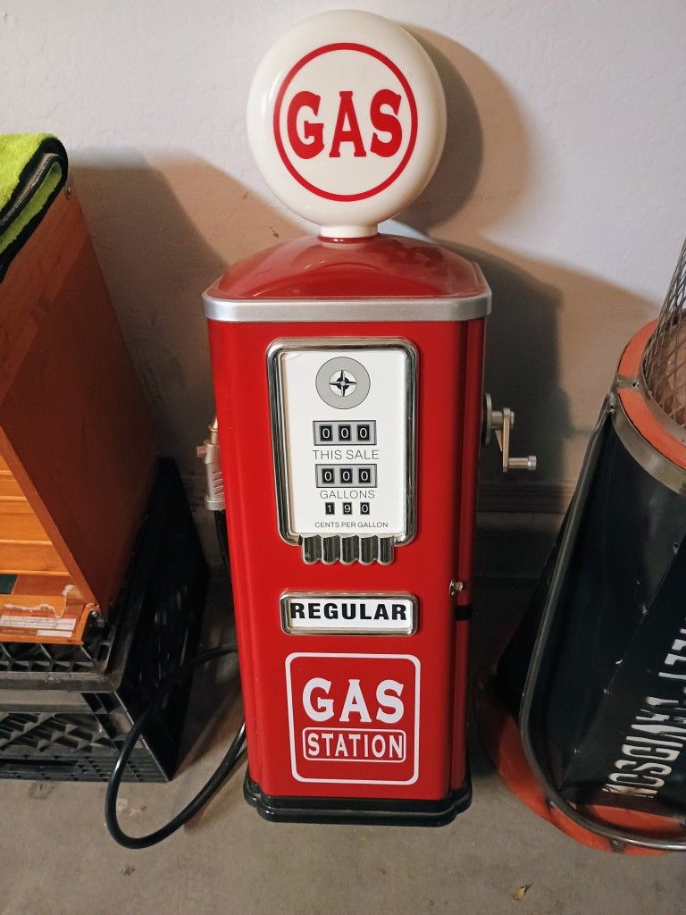 Hot Wheels Gas Pump Car Holder