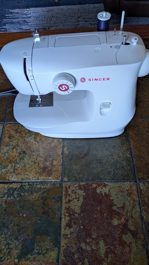 SINGER MX60 SEWING MACHINE