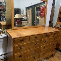Dresser With Mirror 