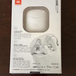 JBL  Wireless Earbud
