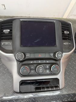 🔥✅DODGE RAM OEM RADIO 1(contact info removed)/2024✅🔥
