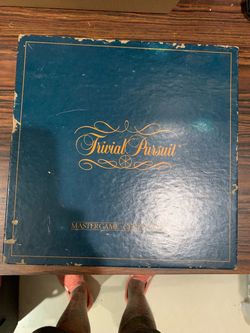 Vintage trivia pursuit game
