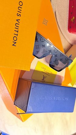 bag and glasses LV