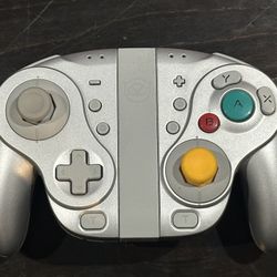 Nyxi Gamecube Style Controller