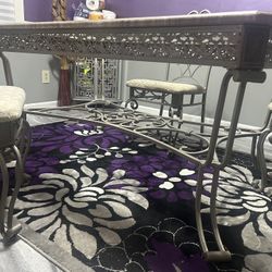 Dining Table & Chairs 