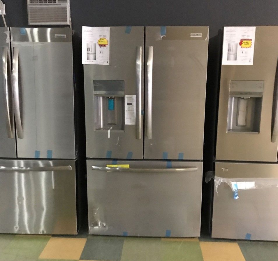 Frigidaire French Door Refrigerator With Water Dispenser And Ice Maker E4WX Home & Garden