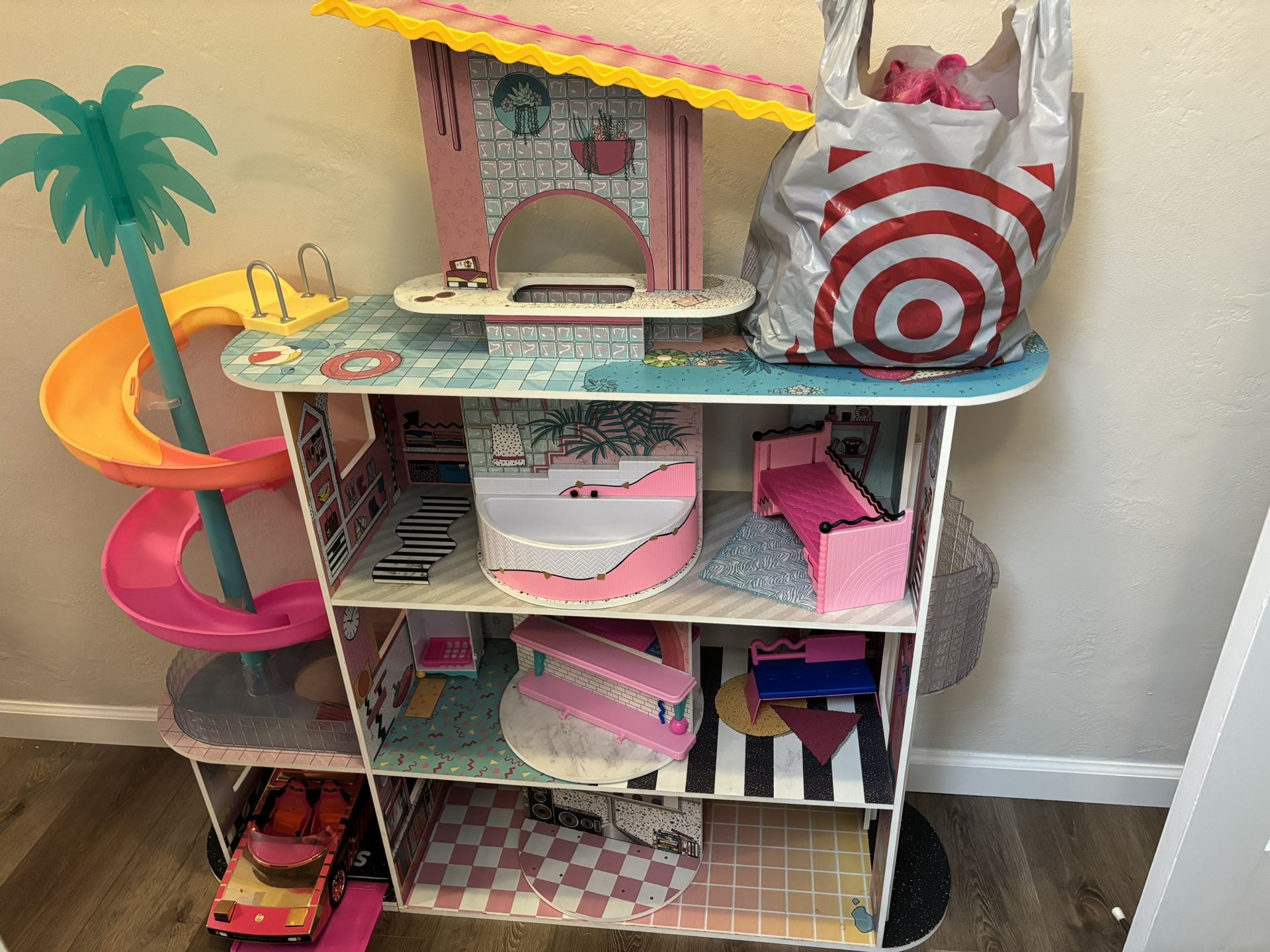 LOL Dollhouse With Accessories And Dolls
