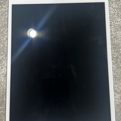 iPad 3rd Generation W Apple Pen And Keyboard 