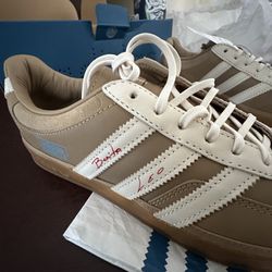 Adidas Messi/bad Bunny