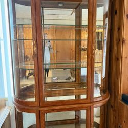 Gorgeous Solid Wood Curio/China Cabinet