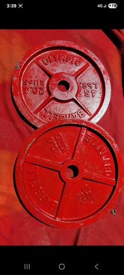 OLYMPIC.  2" HOLE  45LB PLATES TOTAL 90lbs 
2-45s
11525 S HALSTED /7111.S WESTERN 
80$  CASH ONLY AS IS