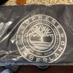 Supreme / Timberland Hoodie Size XL DS 