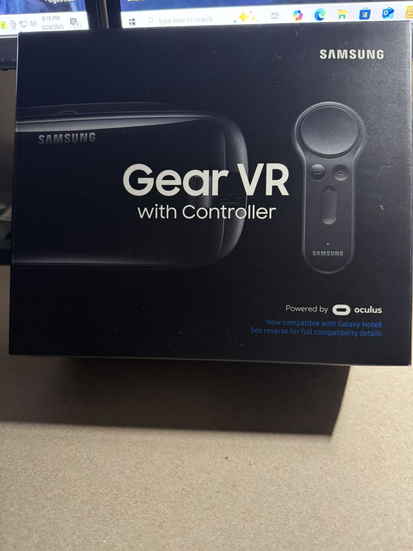 Samsung Gear VR virtual Reality Headset With Controller