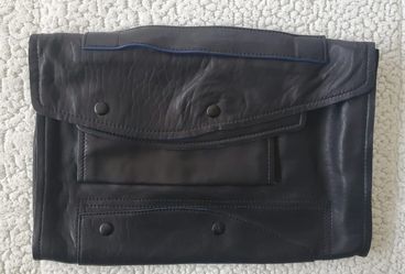 BCBG Maxazria, laptop / tablet bag, real leather 