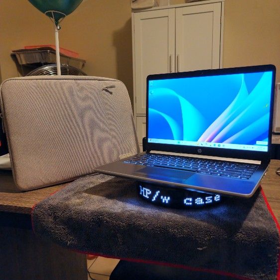HP 14" Laptop i3 8GB 256GB 😃w/ free carrying bag.