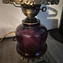 Absolutely Stunning Antique deep Purple "GONE WITH THE WIND LAMP!!!" IN EXCELLENT CONDITION!! *NEEDS TOP LAMP*