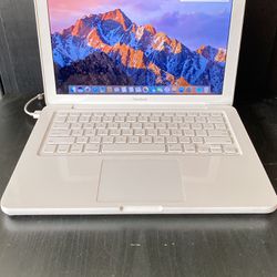 Apple MacBook 13” Monterey OSX