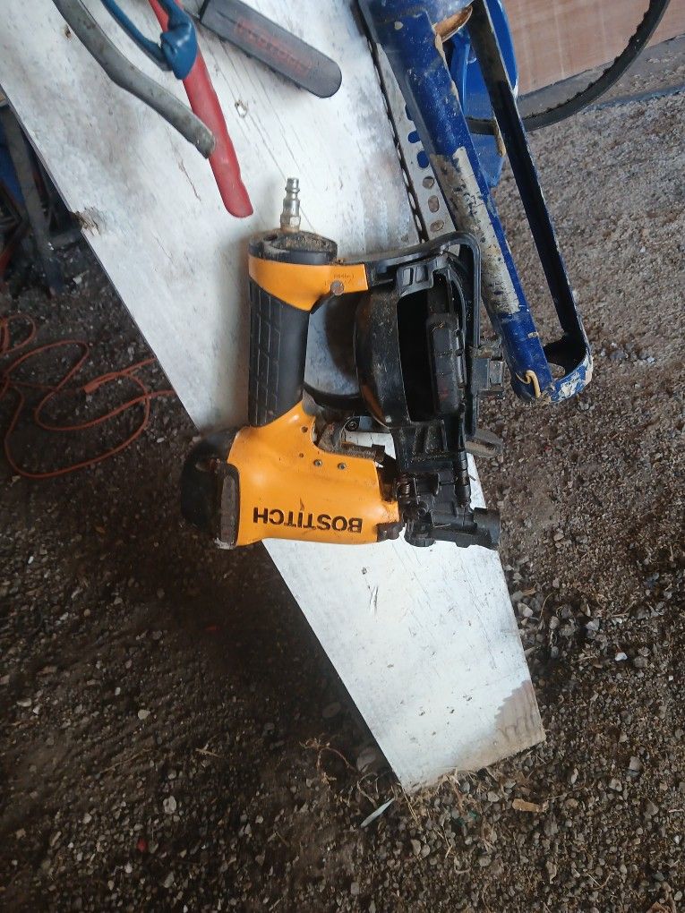 Roofing Nailer